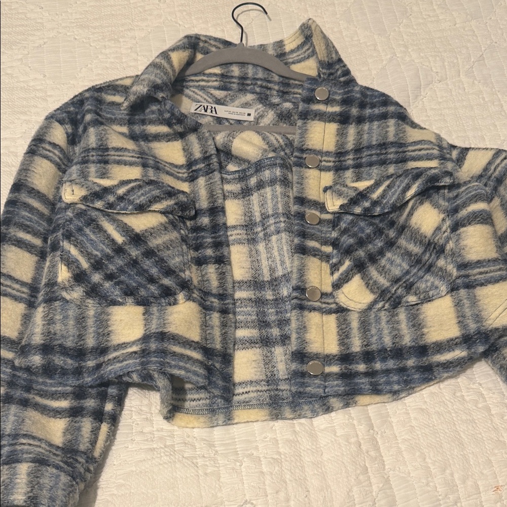 Zara Women's Blue and Cream Checkered Teddy Jacket